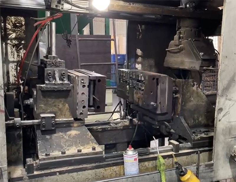 3 hole tap basin.png